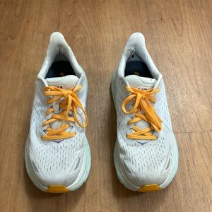 Hoka Clifton 8